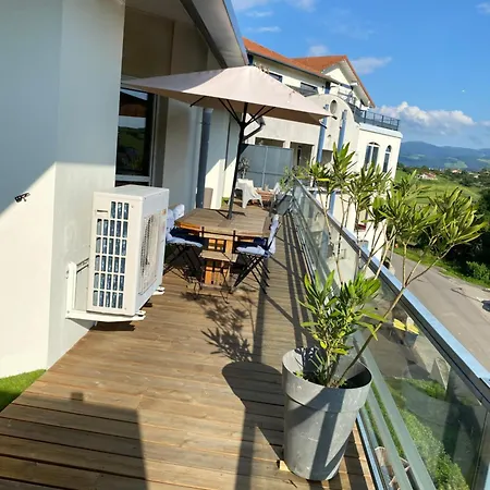 100m2 Au Calme Dans Un Ecrin De Verdure Διαμέρισμα *